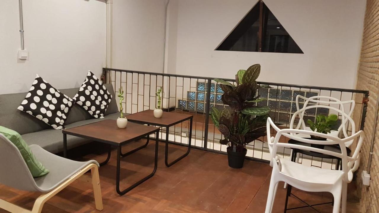 Haus Sathorn 11 Residence Bangkok Zewnętrze zdjęcie