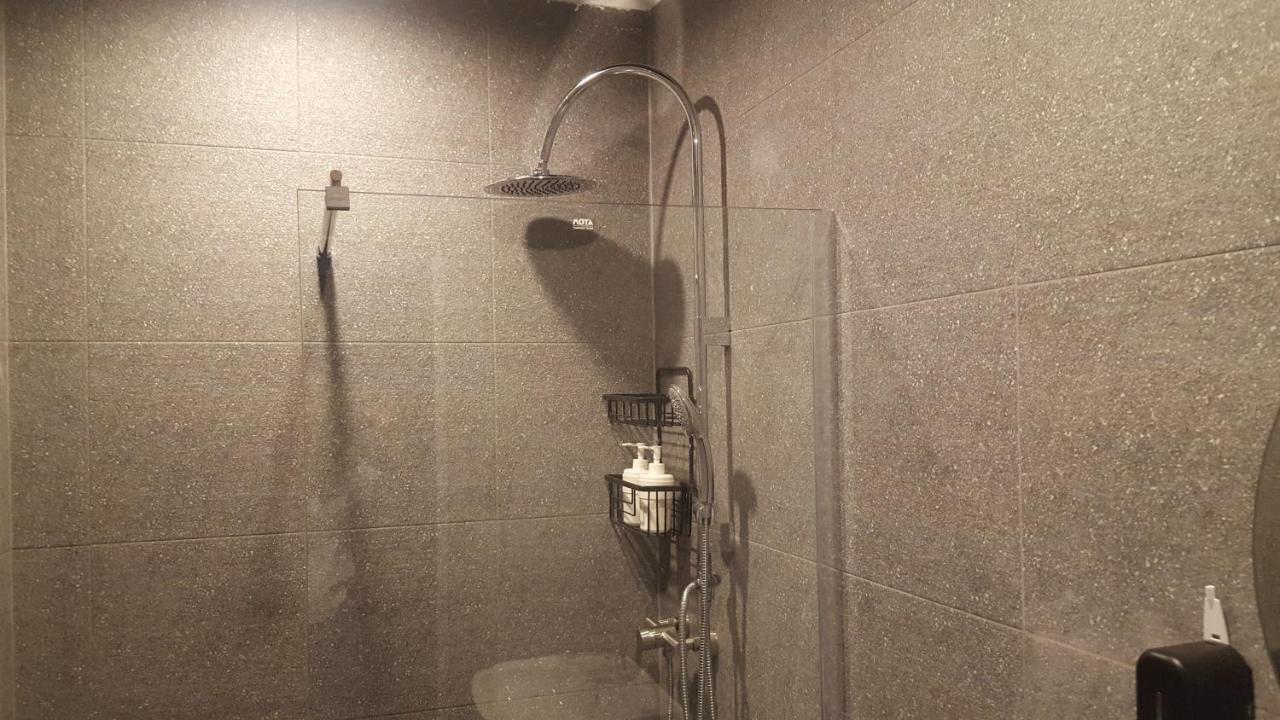 Haus Sathorn 11 Residence Bangkok Zewnętrze zdjęcie